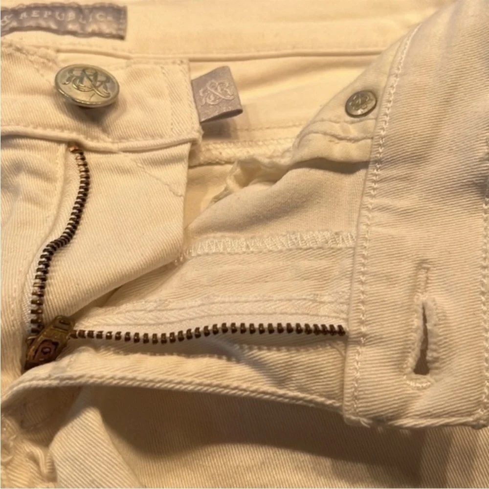 Roc& Republic Hula White Jean Shorts